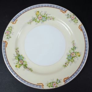Meito China Cecil Dinner Plate